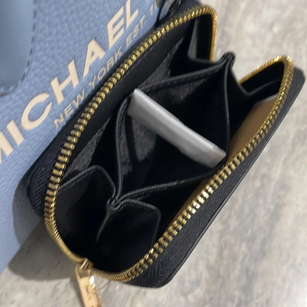 Michael Kors Jet Set Travel Medium Zip Around Card Case
Color: Black
NWT - Picture 15 of 16